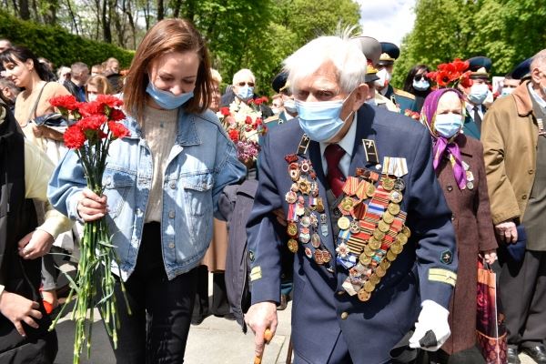 «Попытки уравнять жертв и палачей»: Зеленский сделал 9 мая Днём Европы на Украине