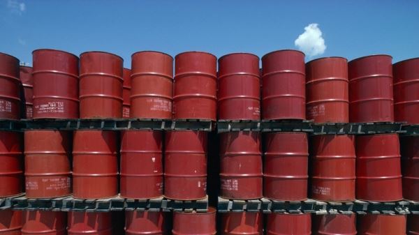 «Заложники собственных санкций»: США исчерпали половину своих стратегических резервов нефти